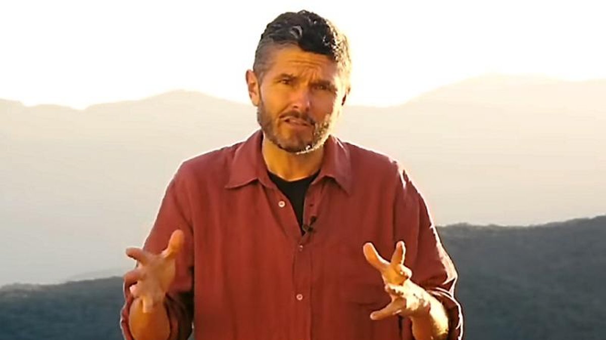 Thierry Casasnovas, the raw-food YouTuber nicknamed the fasting guru, back posting videos on social media.