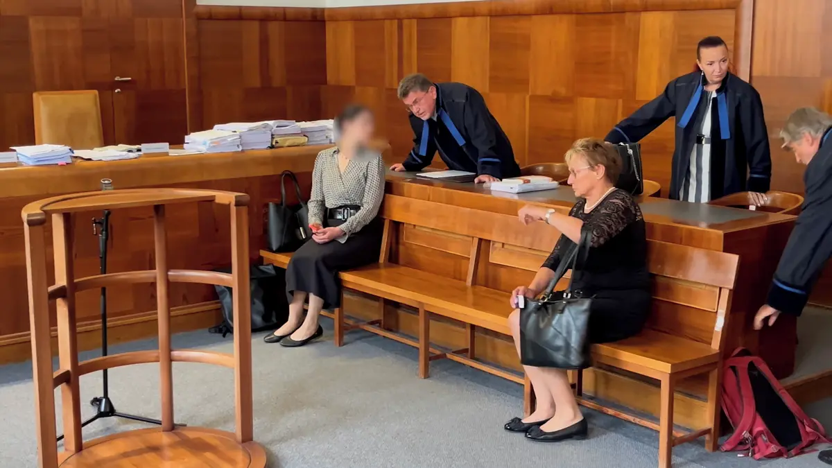 Magdalena Šifferová and Irena Stejskalová in a Czech courtroom during the Kutná Hora murder case